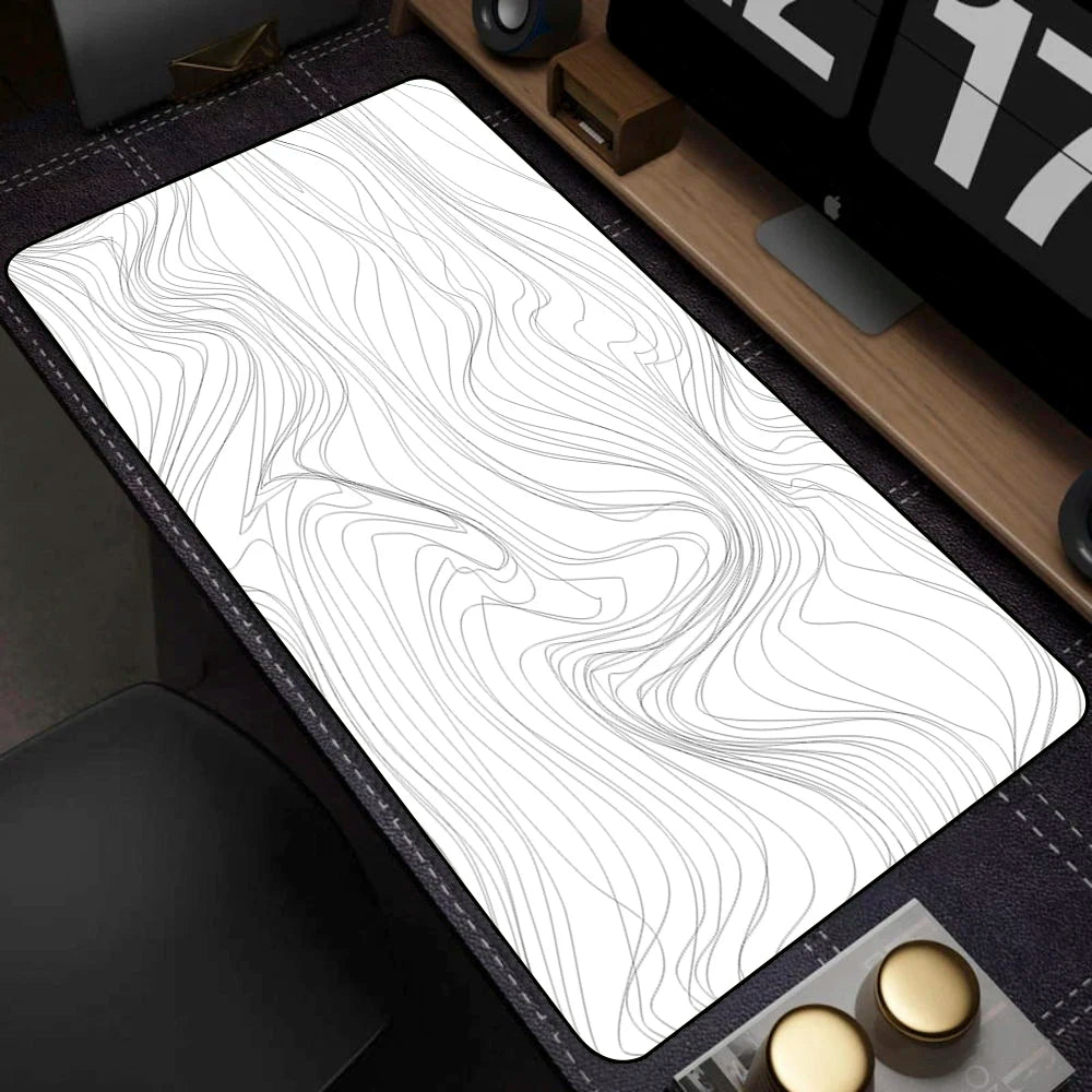 Tapis de souris artistique 900x400 — noir et blanc, grand tapis de bureau XXL, protège-bureau pour ordinateur portable ou PC, surface effet liquide Strata.