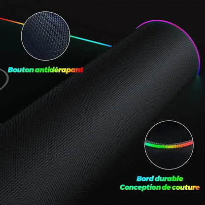 Tapis de souris gaming RGB noir pur antidérapant pour PC et portable, grand tapis pour clavier, tapis de bureau en caoutchouc avec LED pour jeux ou usage bureau.