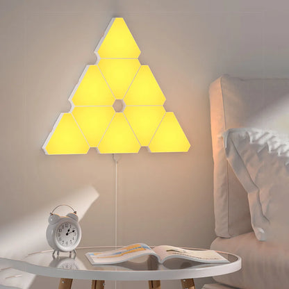 Lampe Murale Triangulaire LED RGB – Lampe Quantique Intelligente Éclairage d’Ambiance avec Réaction au Rythme – Lumière de Fond pour Chambre, Chevet, Bureau, Décoration
