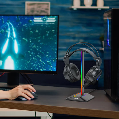 Support de casque RGB New Bee Z8, support bureau pour casque gaming avec 2 ports USB, affichage lumineux stylé et base en caoutchouc antidérapante pour gamer.